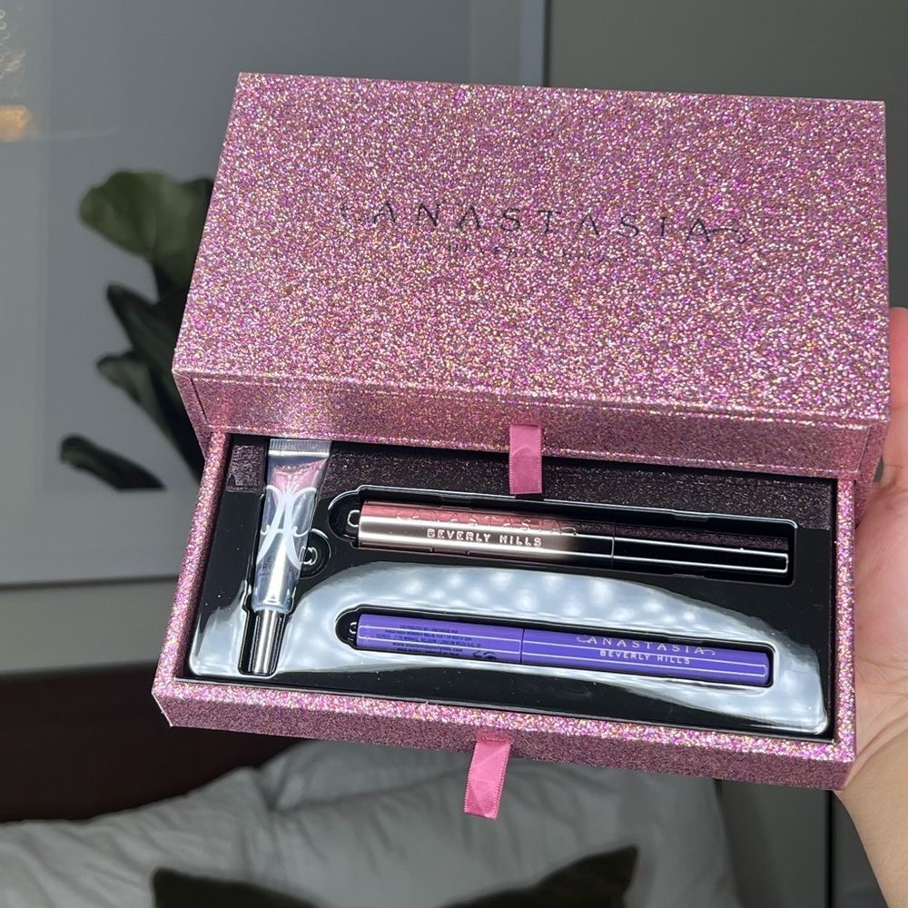 ABH Holiday Vault